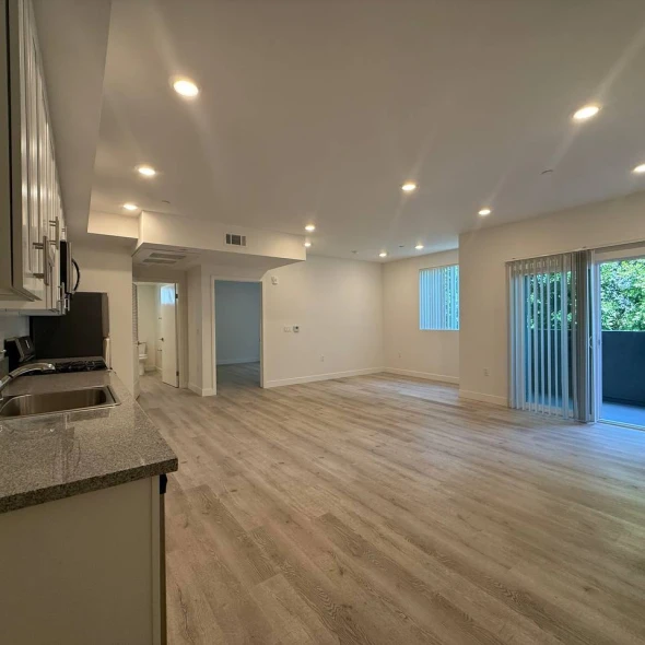 Просторная 1BD, 1BA квартира