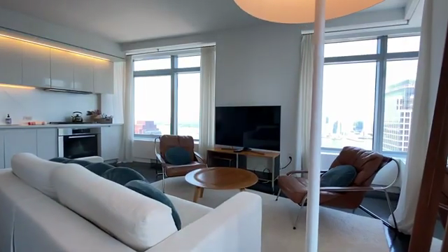 Beautifully Furnished 2 Bedroom Apartment high-floor unit - Фото 3
