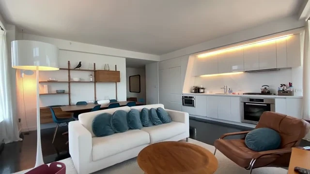 Beautifully Furnished 2 Bedroom Apartment high-floor unit