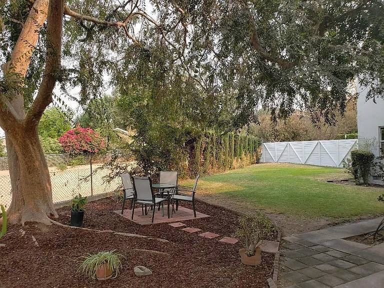 Glendale! Между Burbank, Griffith Park и Hollywood Прямой договор БЕЗ риелторских процентов. - Фото 2