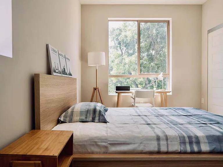NoHo Arts District! Townhouse with garage and private rooftop deck! - Фото 6