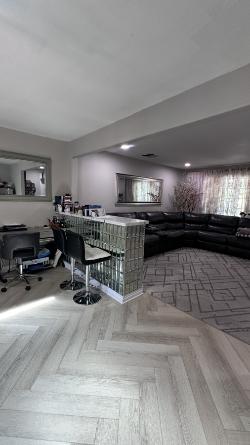 Beautiful Remodeled House for Rent - Reseda,CA - Фото 4