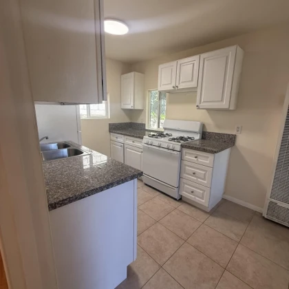 charming-private-studio-bungalow-in-prime-west-hollywood-west-hollywood-ca-photo
