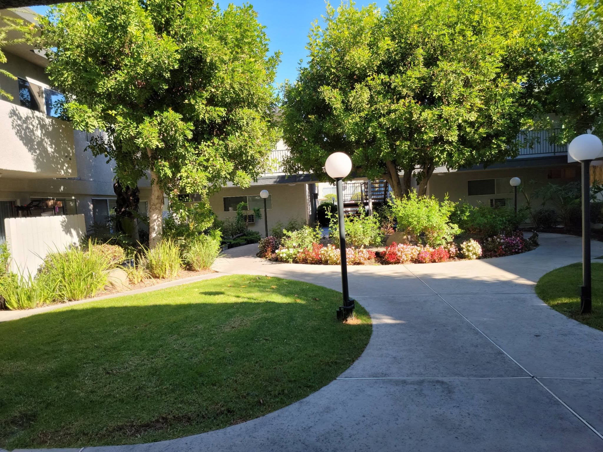 Room for rent in a shared 1BR - Фото 2