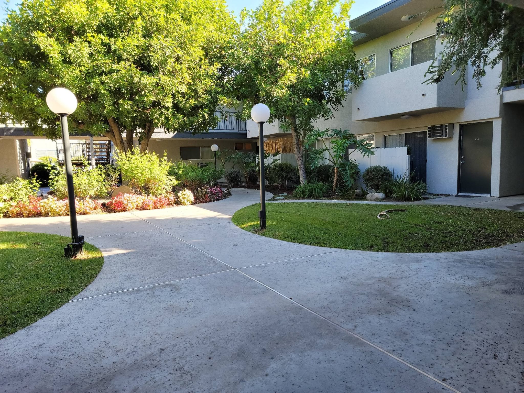Room for rent in a shared 1BR - Фото 3