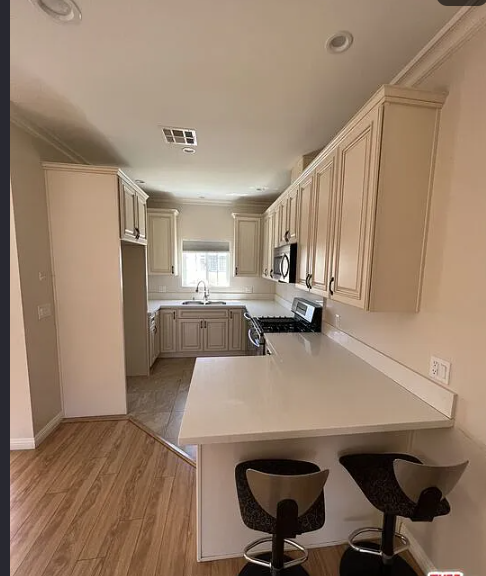 Back House for Rent - Sunland, CA - Фото 4