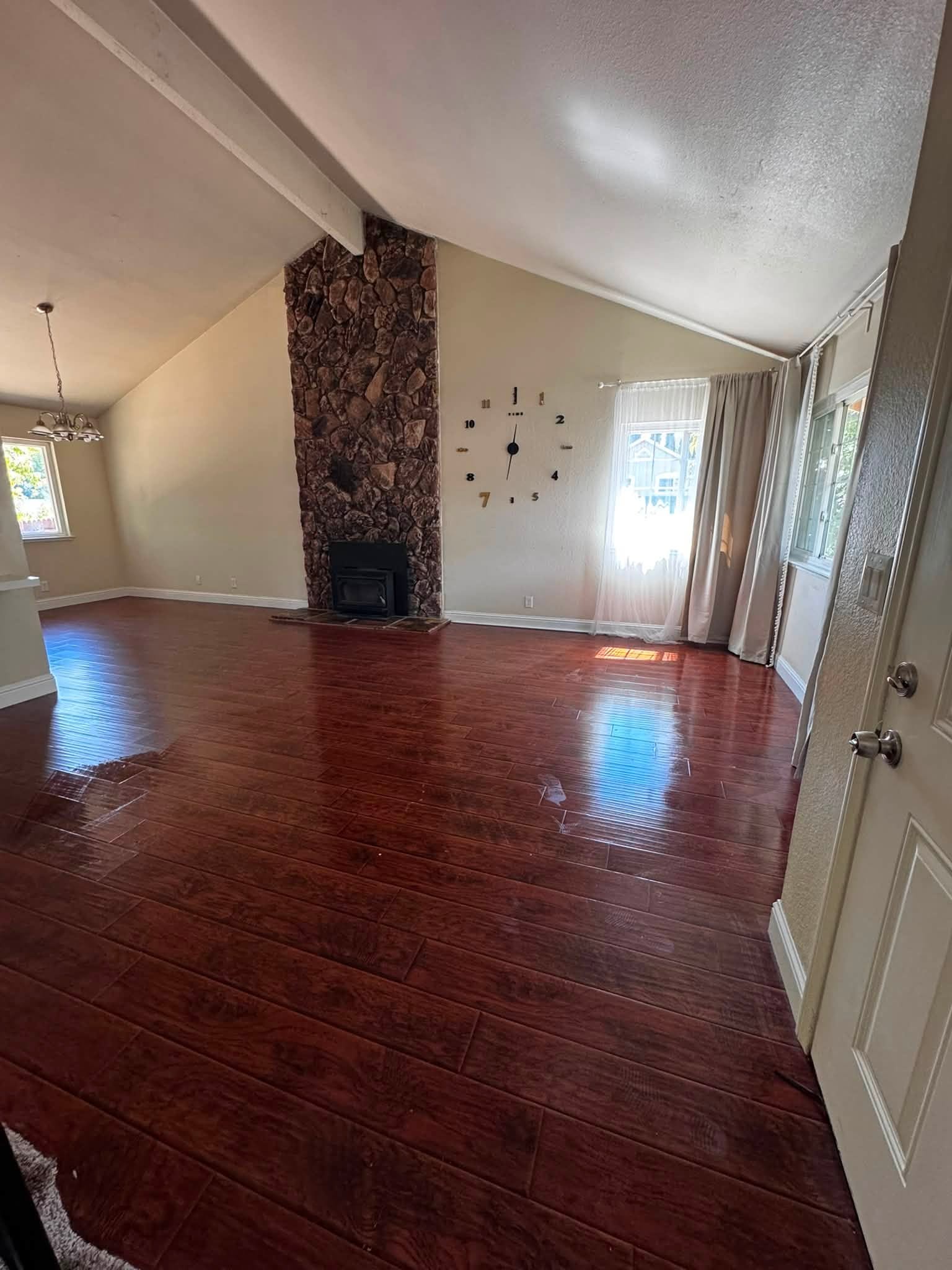 HOUSE FOR RENT in Orangevale - Фото 2