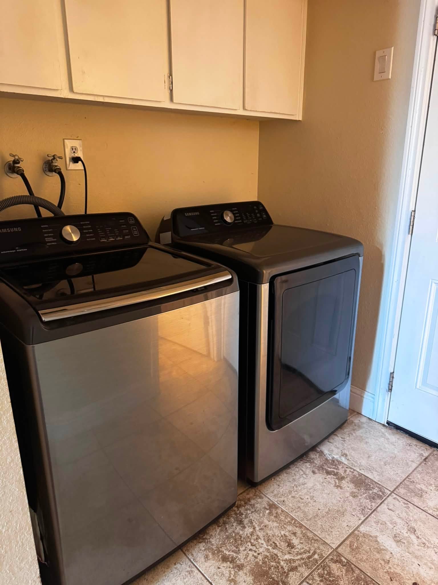 HOUSE FOR RENT in Orangevale - Фото 4