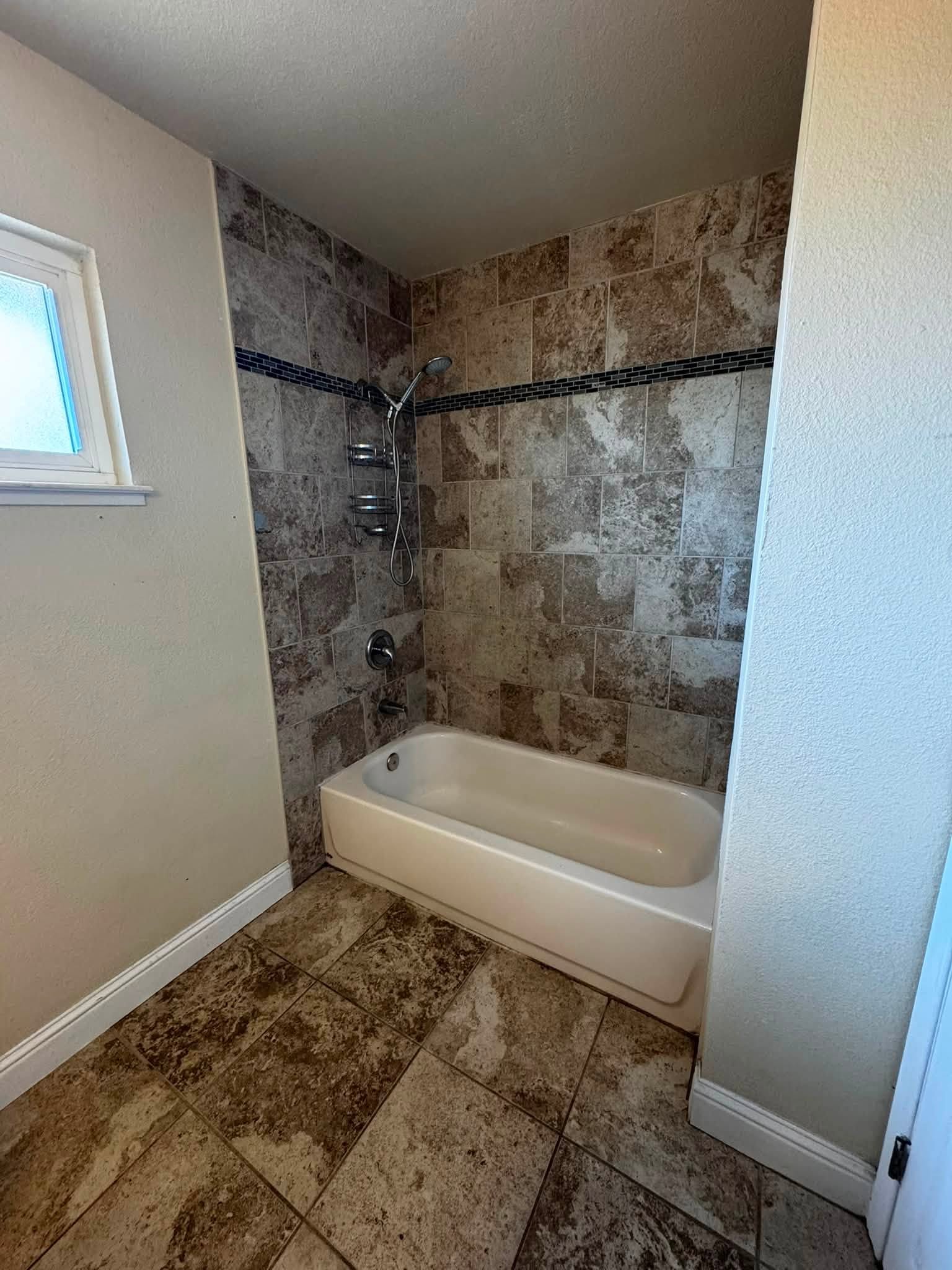 HOUSE FOR RENT in Orangevale - Фото 6