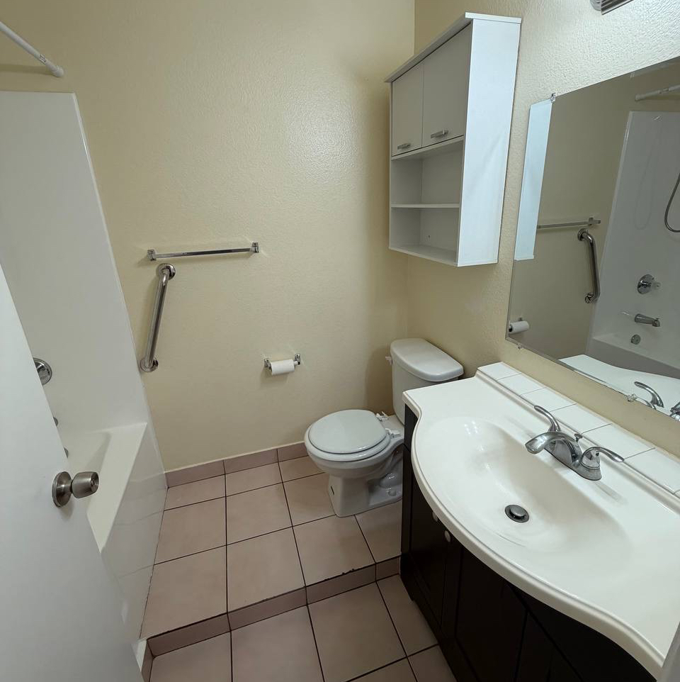 Квартира в Glendale! БЕЗ проверки кредита и ссн. Прямой договор. Депозит $1,200 - Фото 8