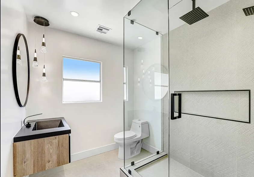 Main House for Rent with ADU - Van Nuys, CA - Фото 8