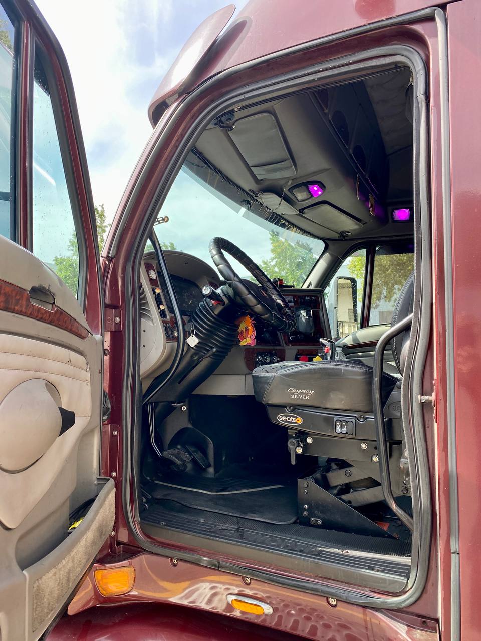 Kenworth T2000 with Cummins N14 1998 year - Фото 9