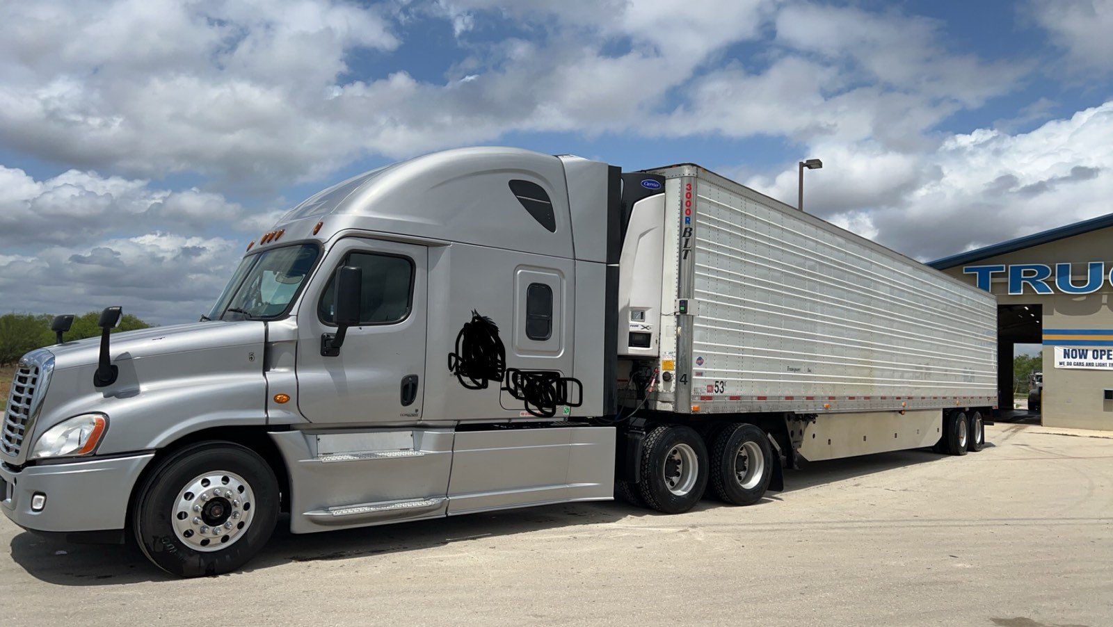 2014 Cascadia - Фото 2