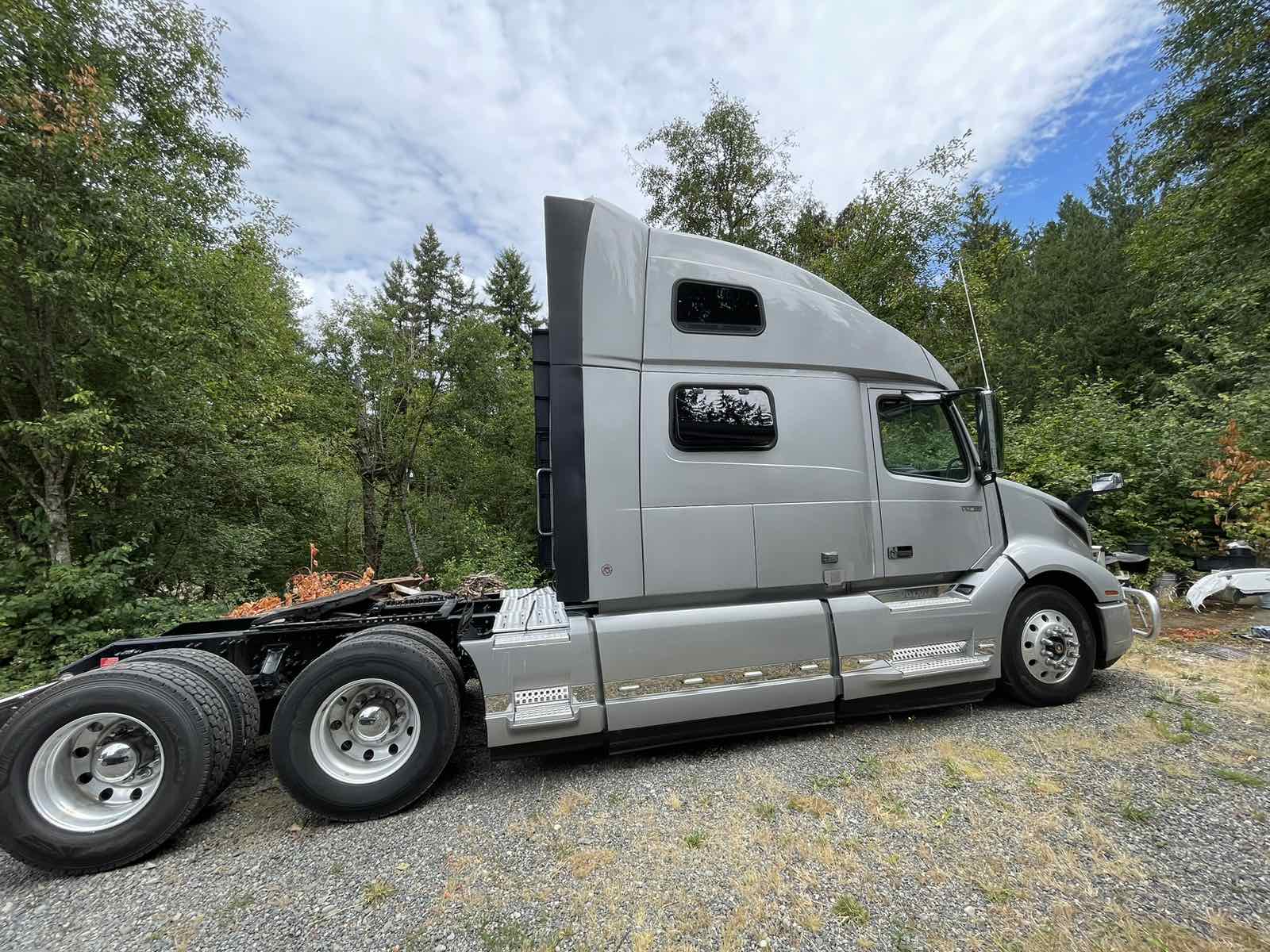 2020 Volvo VNL 860 550k miles D13 505 horse - Фото 4