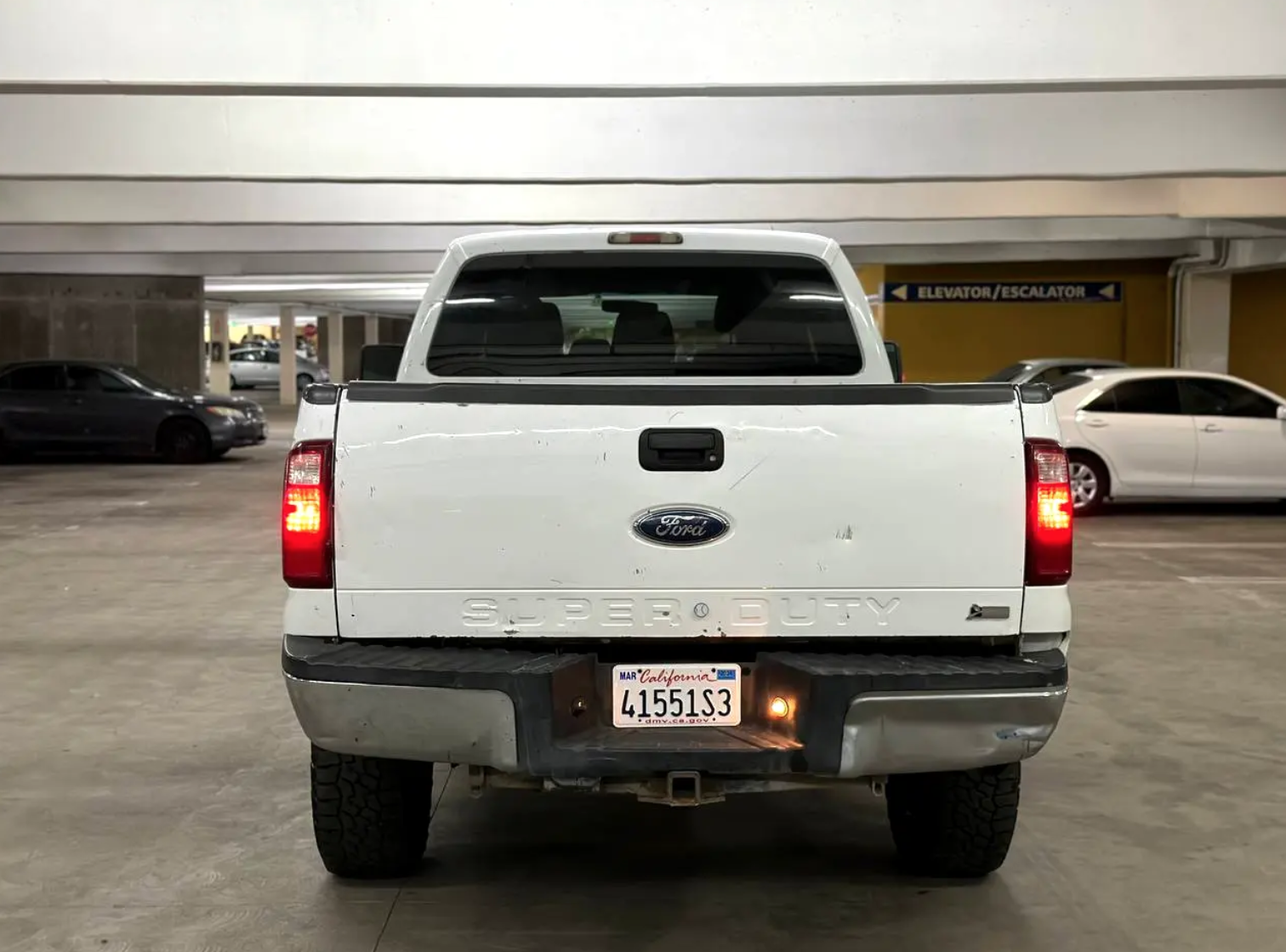 2011 Ford F-350 SD XLT Crew Cab Long Bed 4WD - Фото 2