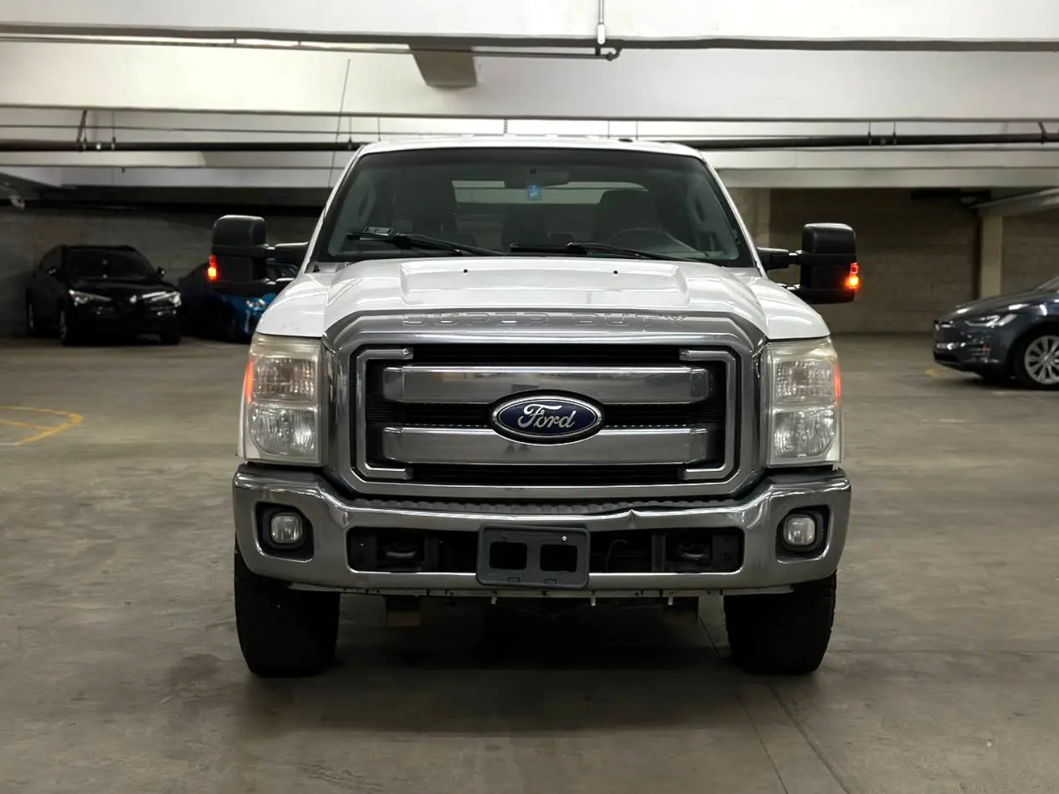 2011 Ford F-350 SD XLT Crew Cab Long Bed 4WD - Фото 4