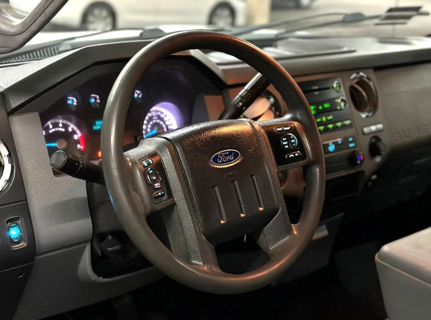2011 Ford F-350 SD XLT Crew Cab Long Bed 4WD - Фото 7