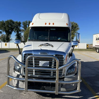 photo-prodazha-2012-freightliner-cascadia