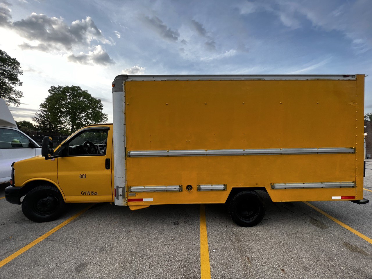 GMC Savana Hundred - Фото 4