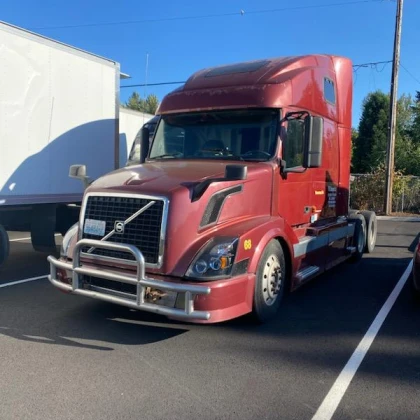 photo-prodayu-trak-2006-volvo-670-cummins-530hp