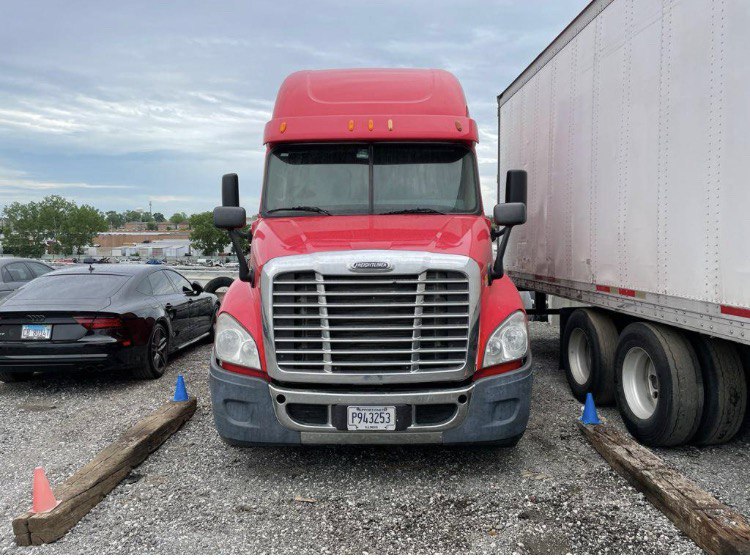 Продаю Трак Freightliner Cascadia - Фото 2