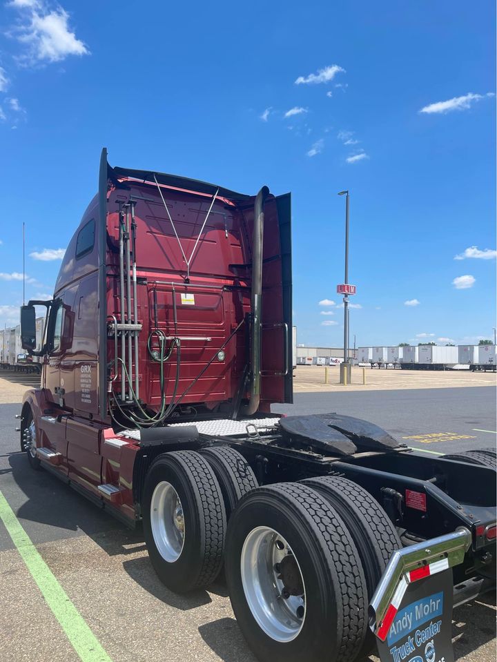 Volvo VNL 670 for Sale - Фото 2