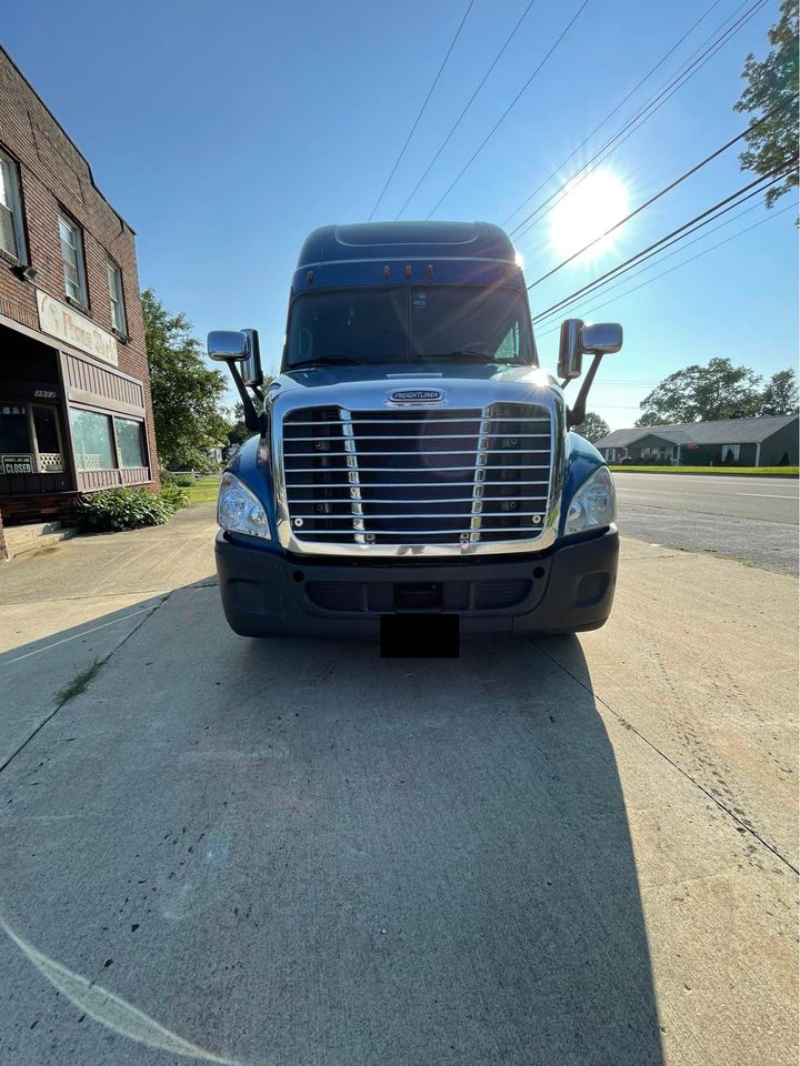 Cascadia Freightliner 2016 DD15 - Фото 2
