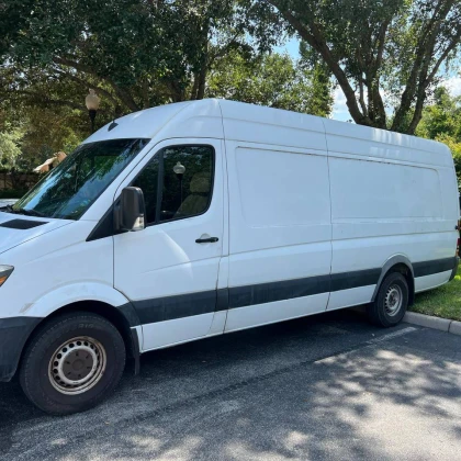 photo-prodaiotsya-freightliner-sprinter-2500