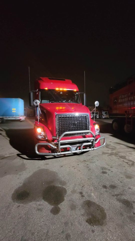 2011 Volvo VNL 670 For Sale - Фото 8