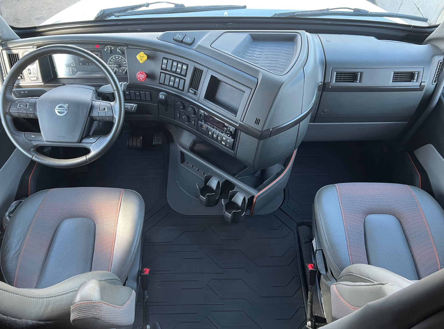 For Sale 2022 Volvo VNL64T860 - Фото 5