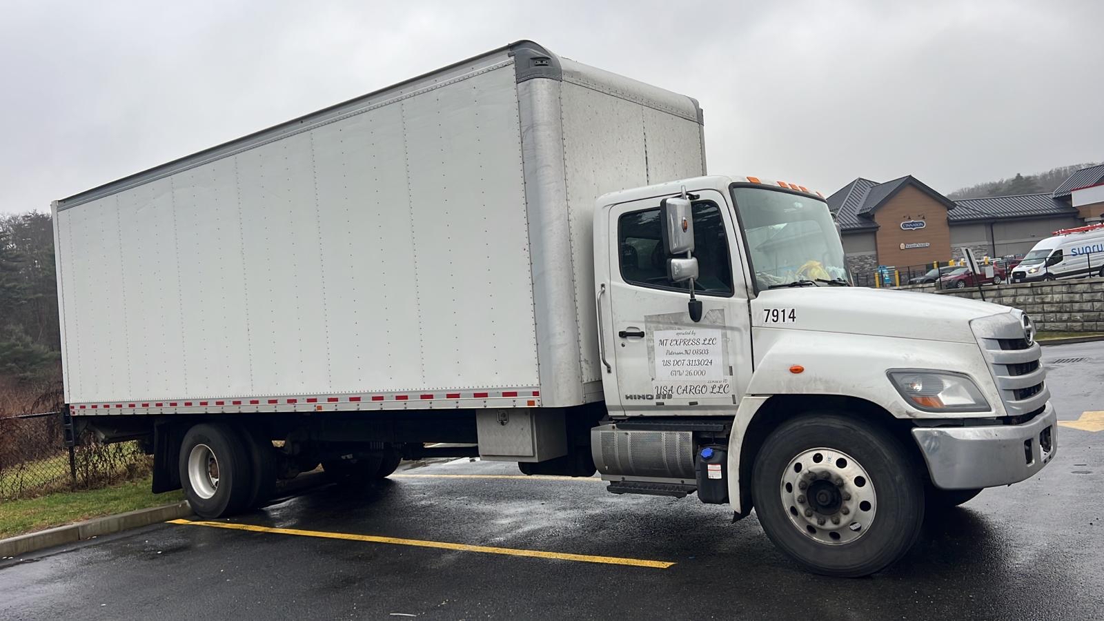 2020 Hino 268A - Фото 3