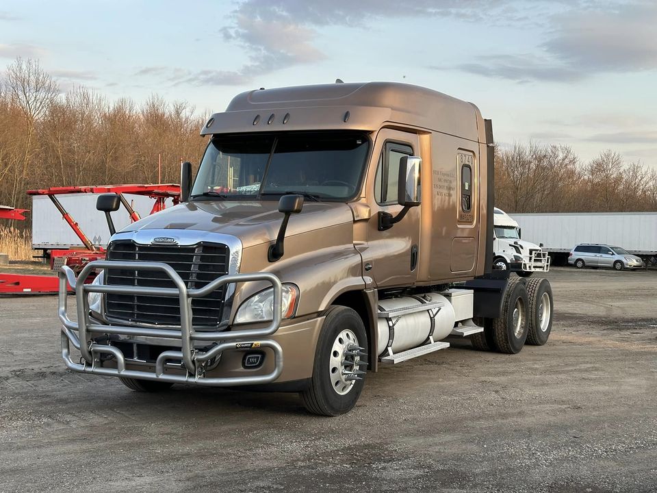 Продаж Трака Freightliner Cascadia 2015 - Фото 4