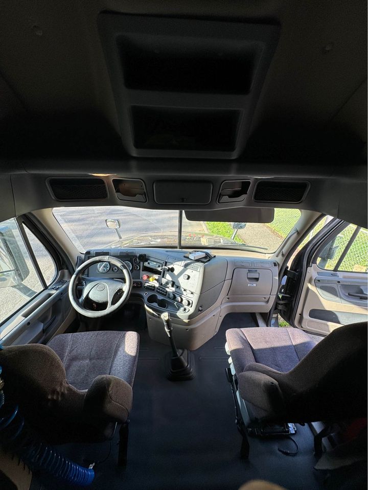 For Sale 2016 Freightliner Cascadia - Фото 3