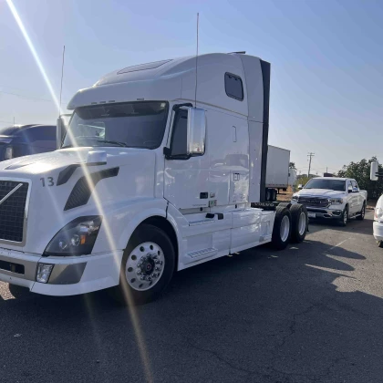 photo-volvo-vnl-670-2010-cummins-for-sale