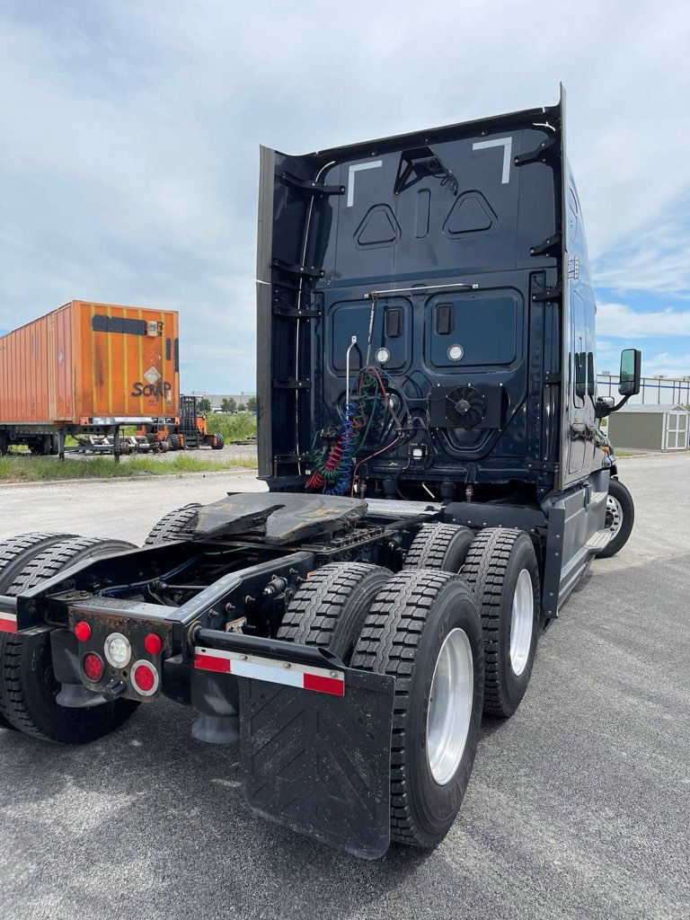 2017 Freightliner Cascadia for Sale - Фото 5