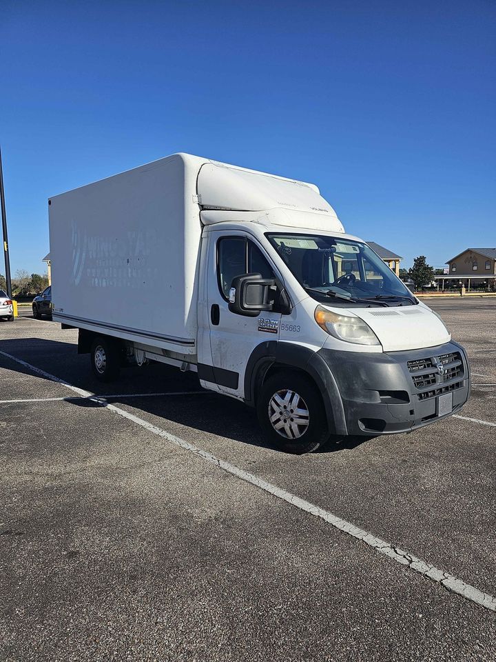 Box Truck 2015 Ram 3500 Crew Cab & Chassis - Фото 3