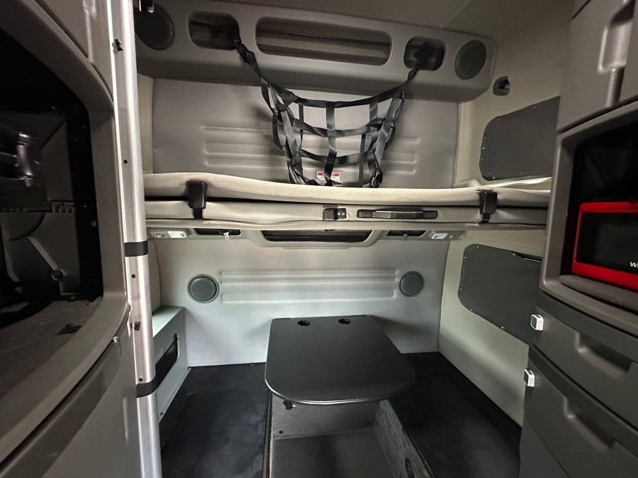 2019 Volvo Vnl 64t 860 - Фото 3