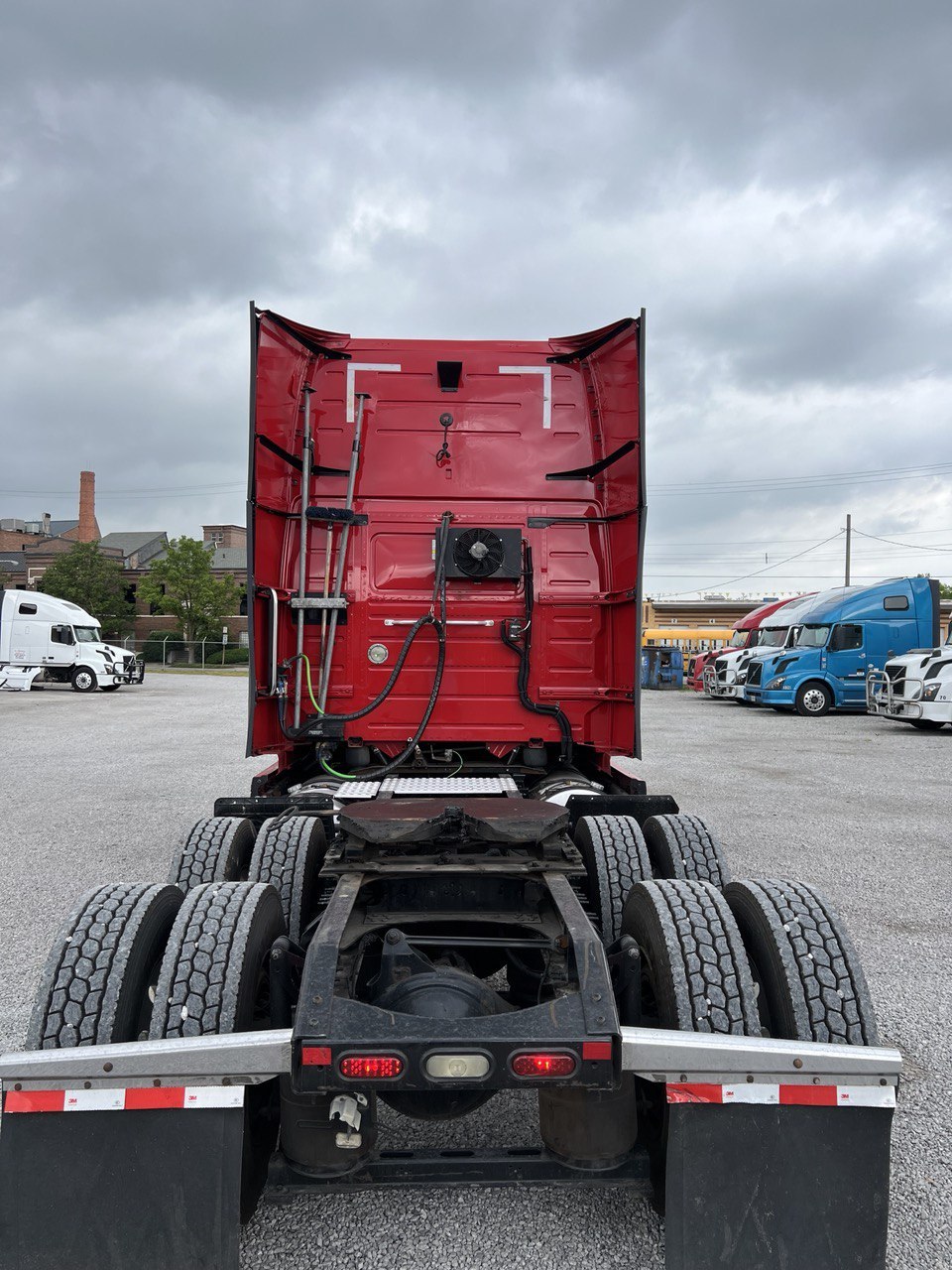 Truck for Sale, 2015 Volvo VNL - Фото 2