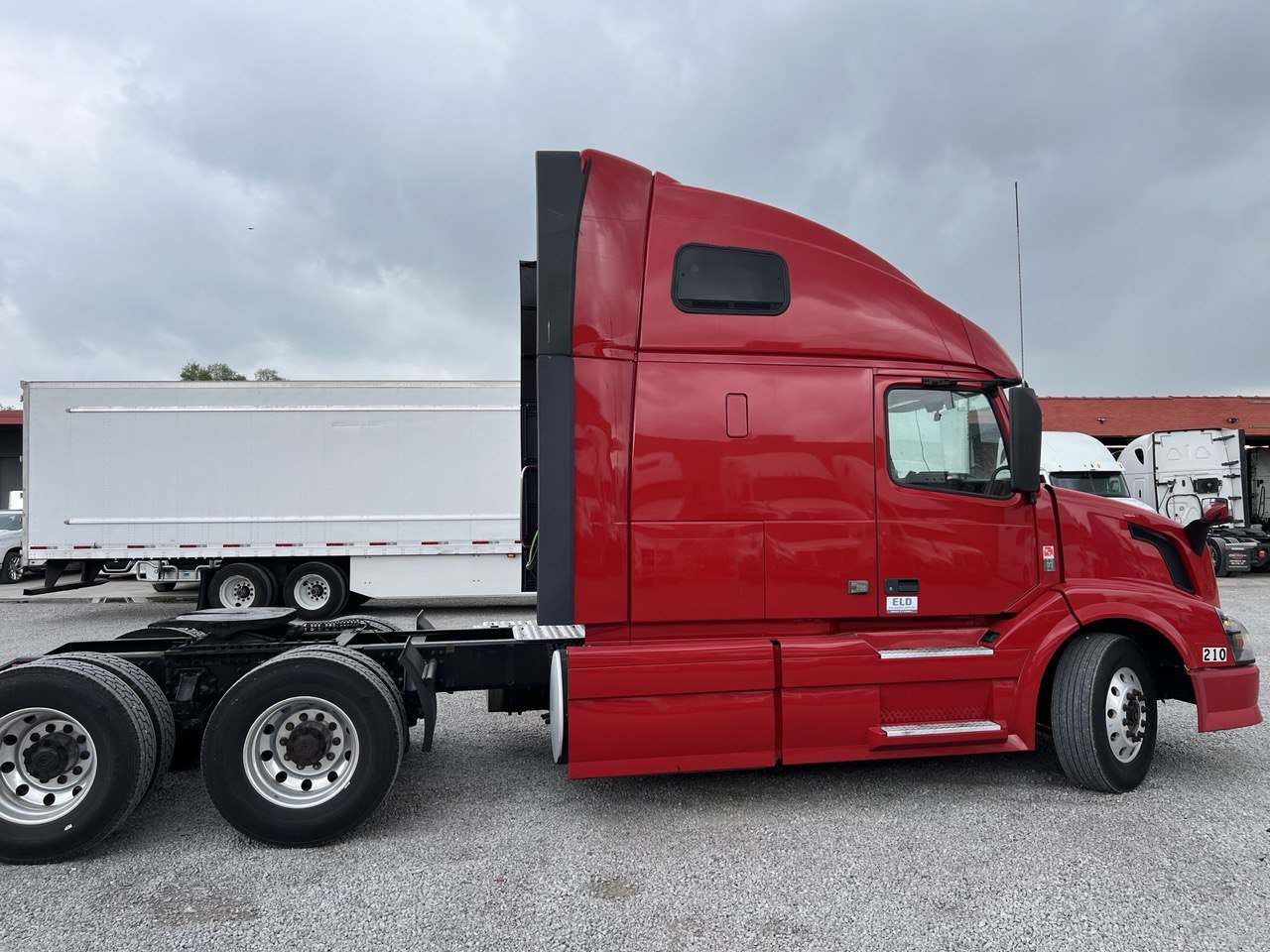 Truck for Sale, 2015 Volvo VNL - Фото 3