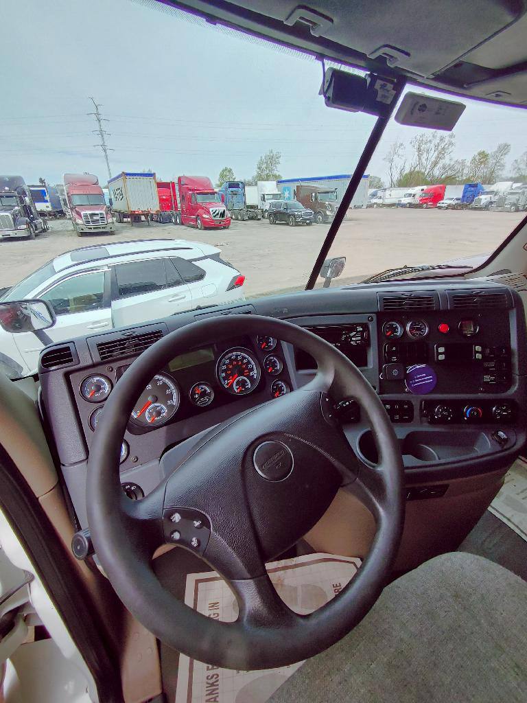 2018 Freightliner Cascadia For Sale - Фото 4
