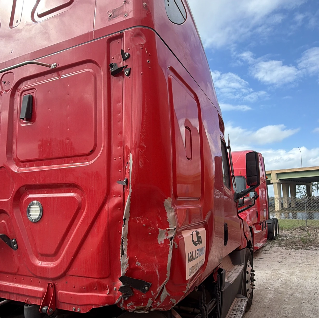 Painting trucks Semai