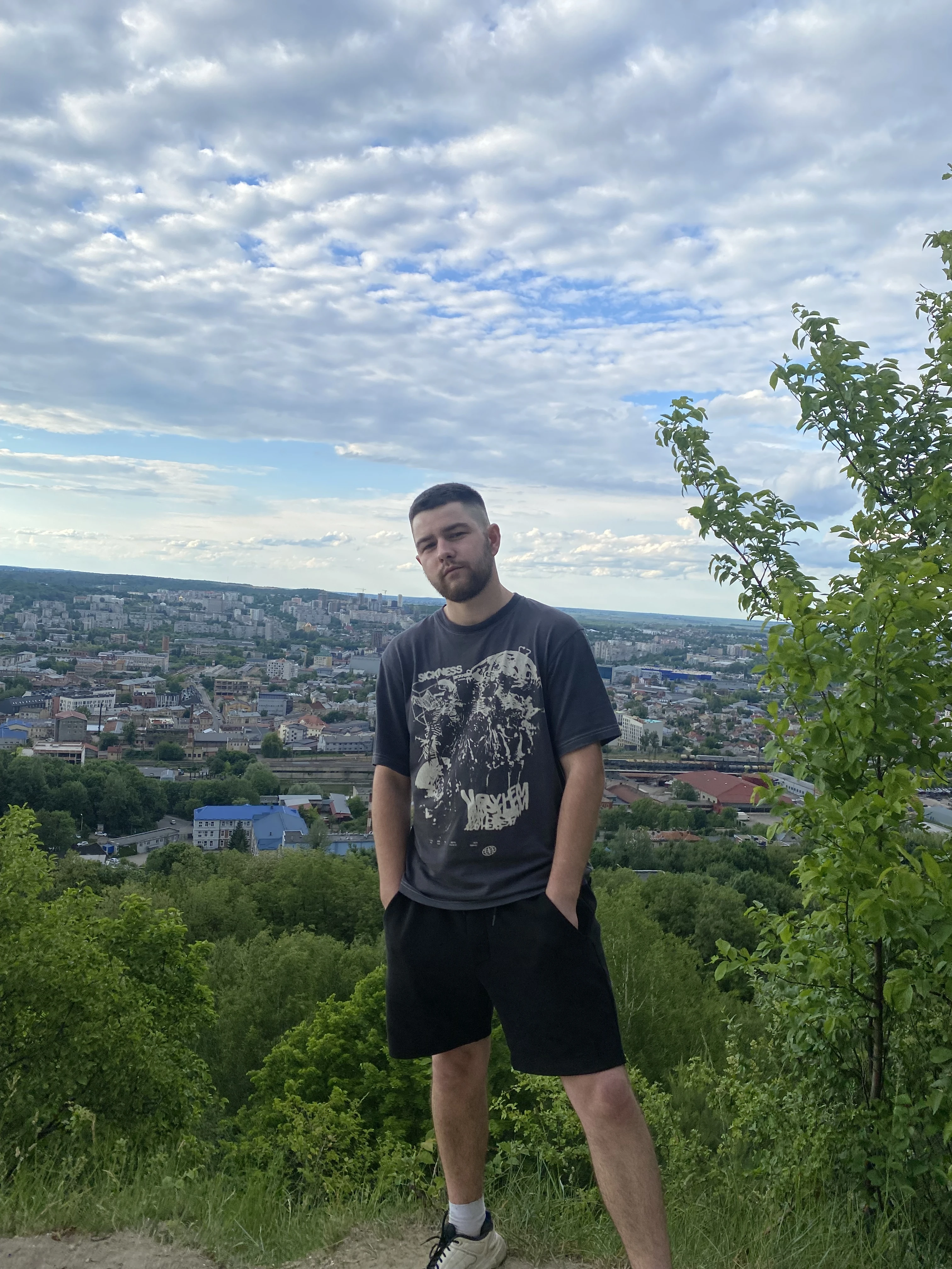 Комплектуальник