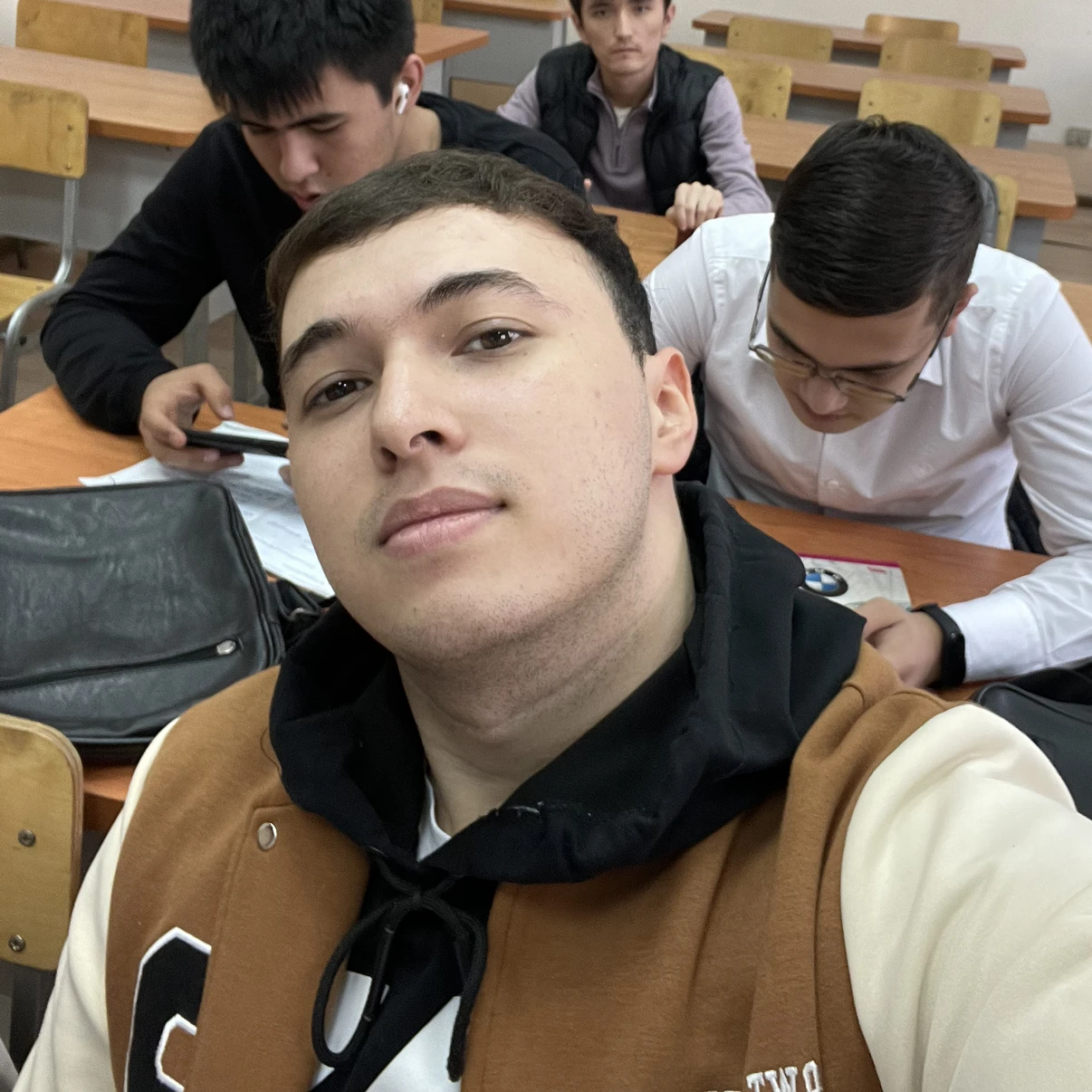 Готов на любую должность