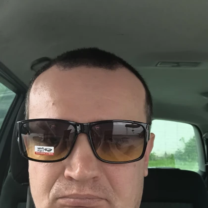 Fahrer, Installateur von Glasfasersystemen, Glasfaserschweißer