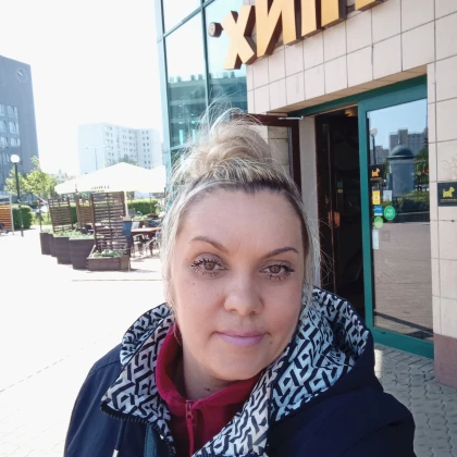Продавець